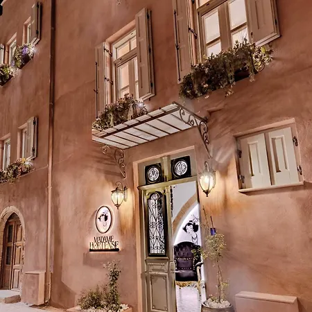 Madame Hortense Boutique Hotel *